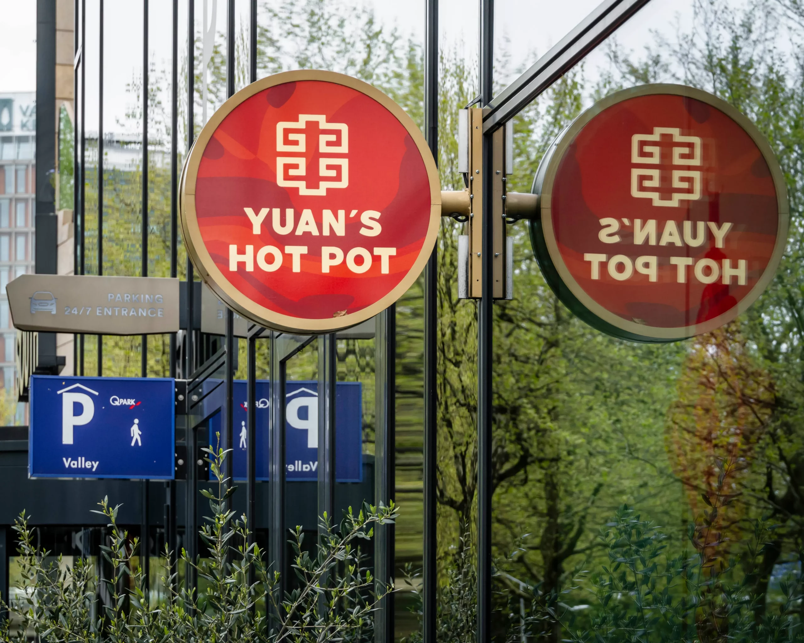 Reflectie Yuans Hot Pot Valley Zuidas