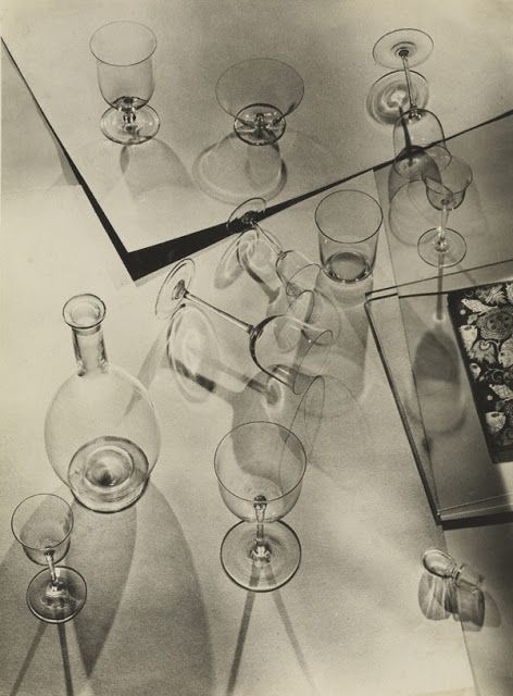 Walter Peterhans, stilleven met glaswerk